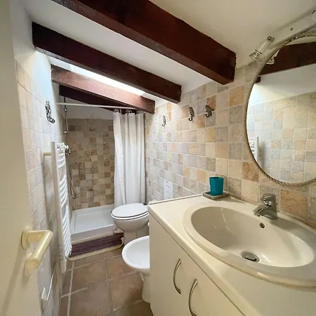 Argentella, Santa Giulia 빌라 포르토베쉬오